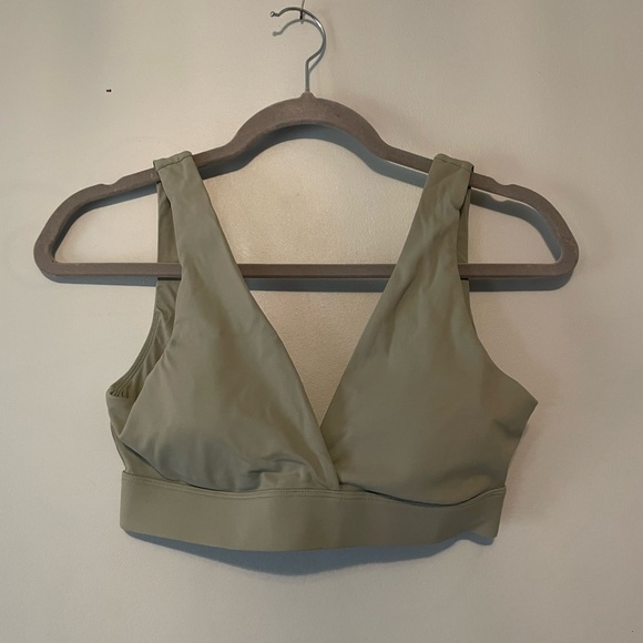 TALA DayFlex V Neck Sports Bra - Seafoam - Picture 2 of 6